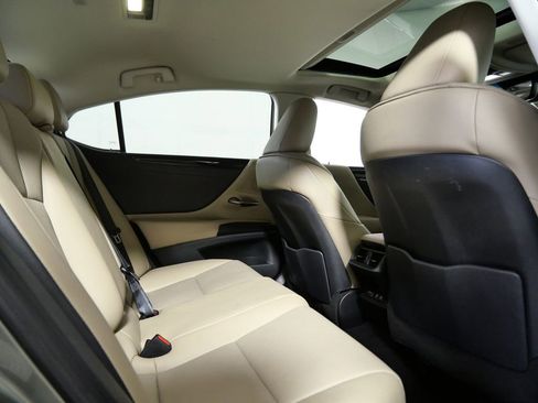 Used 2019 Lexus ES 350 350 w/ Premium Package image 14