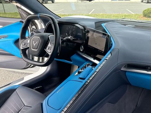 Certified 2022 Chevrolet Corvette Stingray Premium Cpe w/ Z51 Performance Package RWD image 25