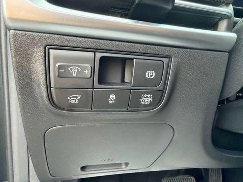Used 2025 Hyundai Tucson Limited AWD/4WD image 22