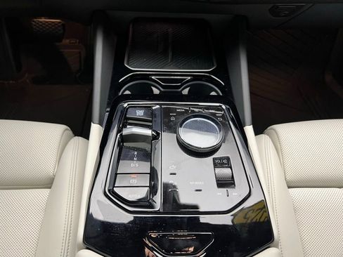 Certified 2025 BMW 530i w/ Premium Package RWD image 11