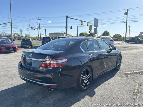 Used 2017 Honda Accord Sport Special Edition image 5
