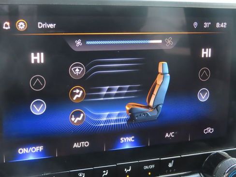 Used 2023 Chevrolet Colorado LT w/ LT Convenience Package II image 34