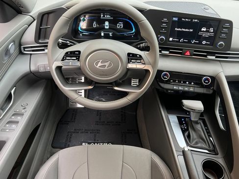 New 2026 Hyundai Elantra Sport image 12