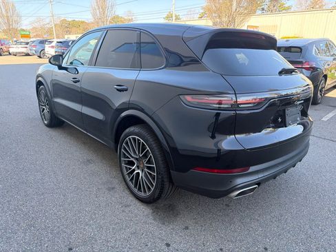 Used 2020 Porsche Cayenne AWD/4WD image 6