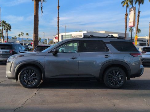 New 2026 Nissan Pathfinder SL w/ SL Premium Package image 3