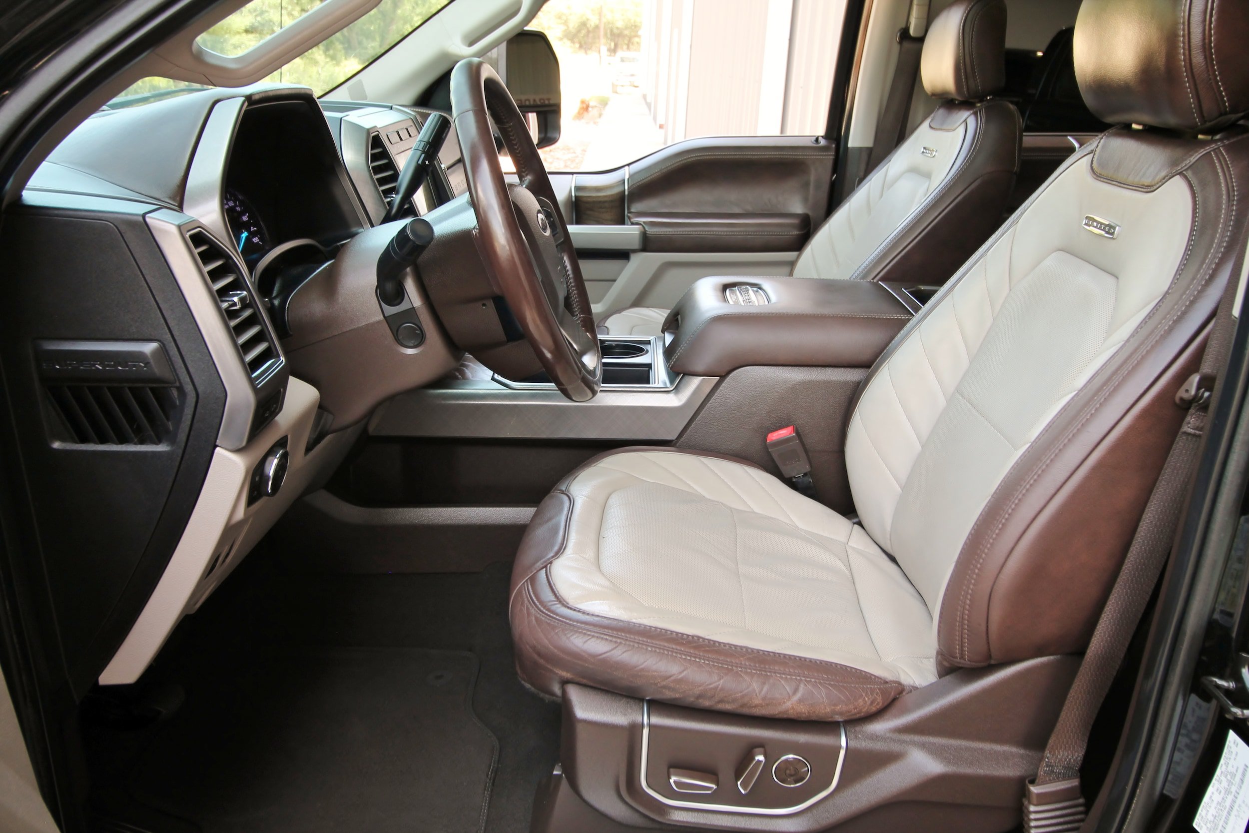 Used 2019 Ford F250 Limited AWD/4WD image 25