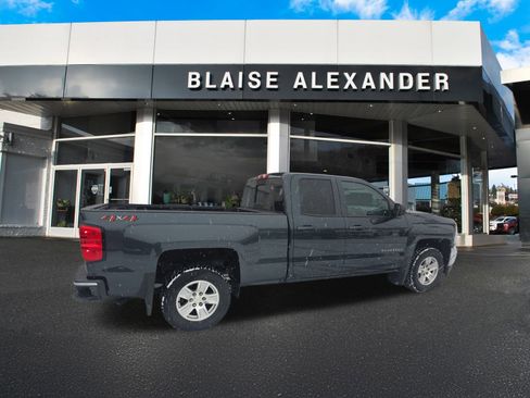 Used 2018 Chevrolet Silverado 1500 LT w/ All Star Edition image 3