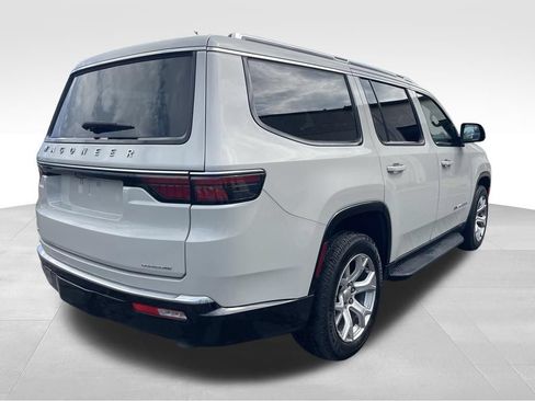 Used 2022 Jeep Wagoneer Series II AWD/4WD image 16