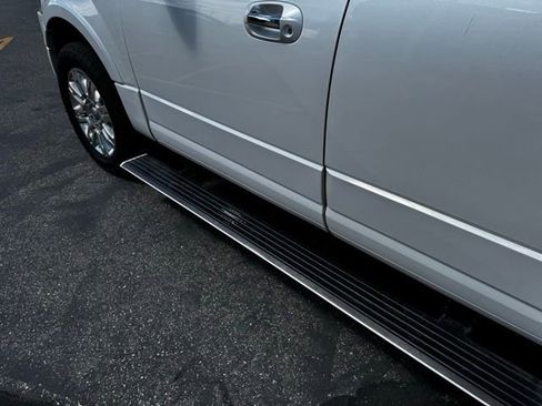 Used 2013 Ford Expedition Limited AWD/4WD image 17