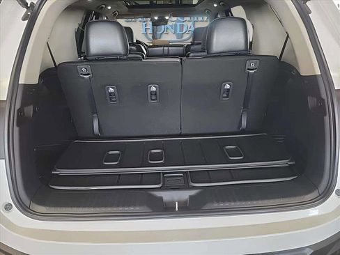 Used 2024 Honda Pilot Touring image 25