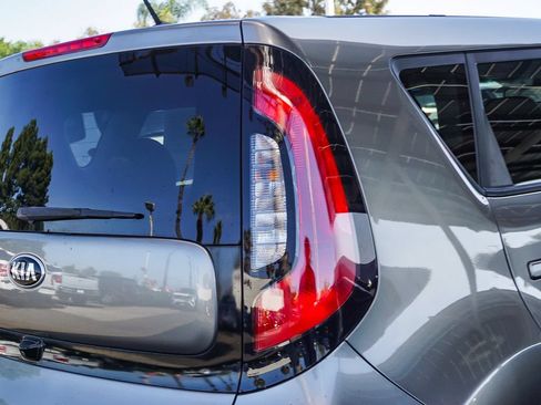 Used 2019 Kia Soul FWD image 8