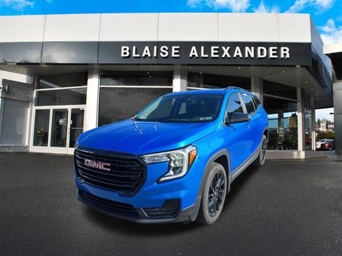 Used 2024 GMC Terrain SLE w/ Driver Convenience Package AWD/4WD image 7