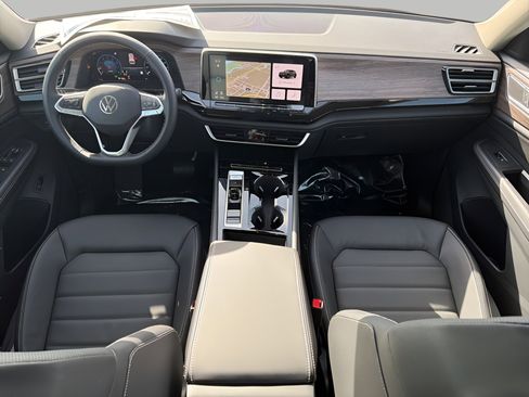 New 2026 Volkswagen Atlas SEL image 9