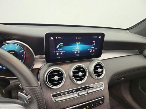 Used 2022 Mercedes-Benz GLC 300 image 14