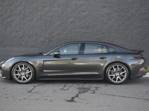 Certified 2024 Porsche Panamera image 2