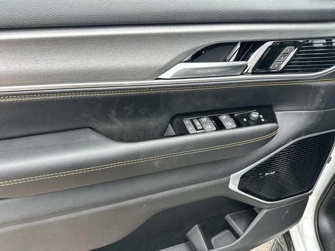New 2026 Jeep Grand Wagoneer 4WD image 14