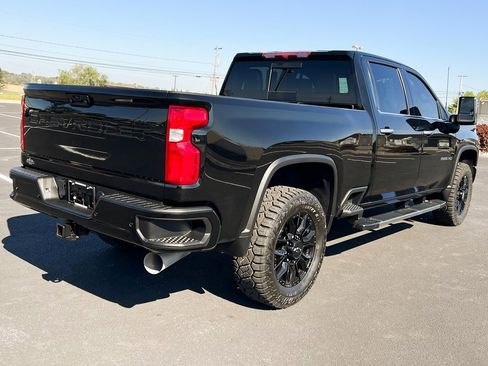 Used 2023 Chevrolet Silverado 2500 High Country image 9
