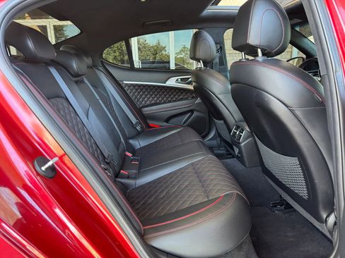 Used 2020 Genesis G70 3.3T w/ Sport Package RWD image 19