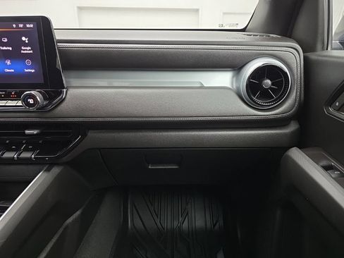 Used 2023 Chevrolet Colorado LT w/ LT Convenience Package II AWD/4WD image 42
