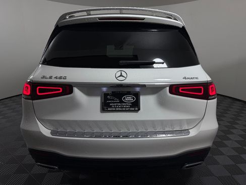 Used 2022 Mercedes-Benz GLS 450 4MATIC image 10