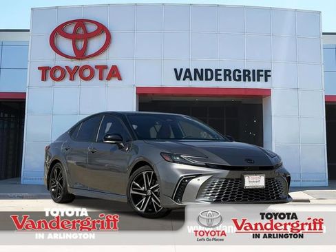 Used 2025 Toyota Camry XSE w/ Premium Plus Package image 1