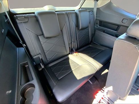 Certified 2025 Volkswagen Atlas SE FWD image 27