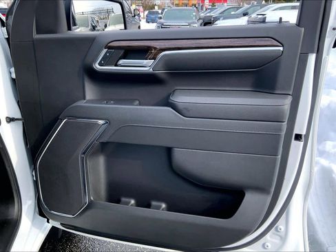 Used 2024 GMC Sierra 1500 Elevation image 23