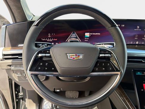 Used 2026 Cadillac Escalade ESV Platinum Sport w/ LPO, ONYX Package AWD/4WD image 54