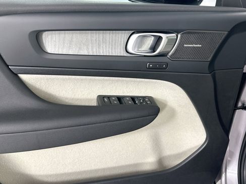 New 2026 Volvo XC40 B5 Ultra w/ Protection Package Premier image 17