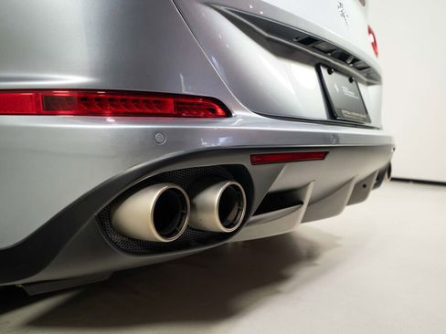 Used 2016 Ferrari California T RWD image 28