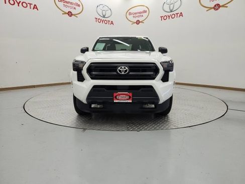 Used 2025 Toyota Tacoma SR RWD image 4