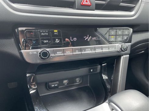 Used 2024 Kia Seltos EX AWD/4WD image 28
