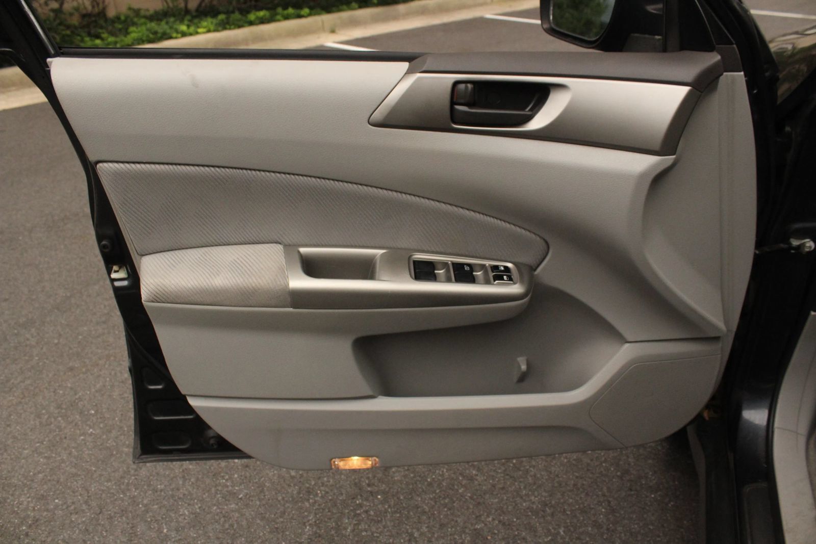 Used 2010 Subaru Forester 2.5X AWD/4WD image 15