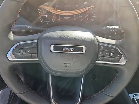 Used 2023 Jeep Compass Trailhawk image 15