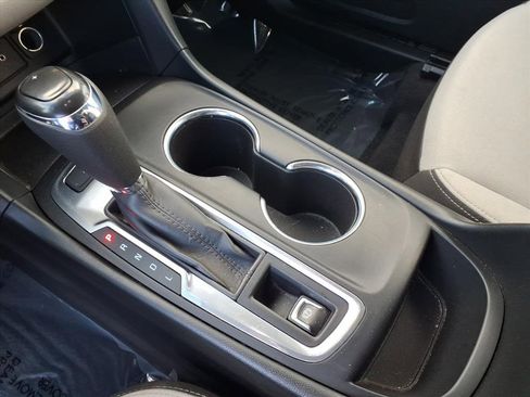 Used 2020 Chevrolet Equinox LT image 14