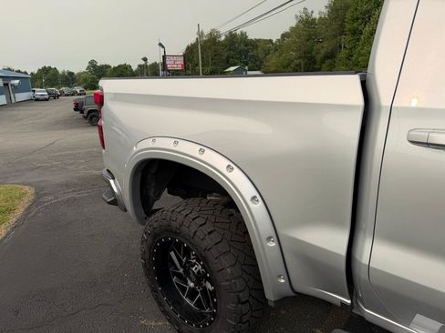 Used 2019 Chevrolet Silverado 1500 LT AWD/4WD image 15