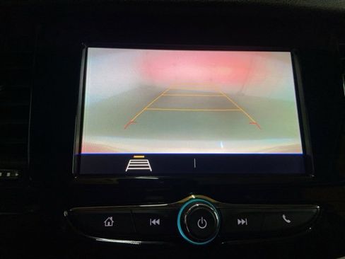 Used 2022 Buick Encore Preferred image 45