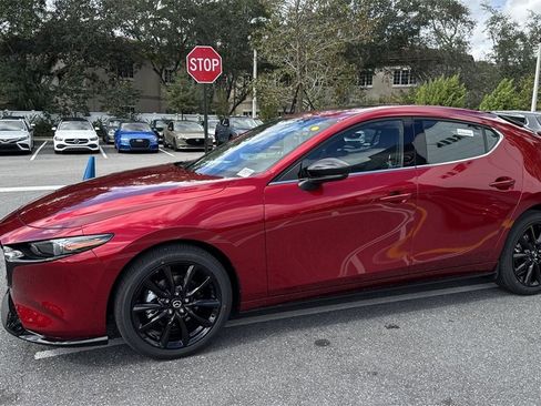 New 2026 MAZDA MAZDA3 Hatchback w/Premium Plus Pkg image 11