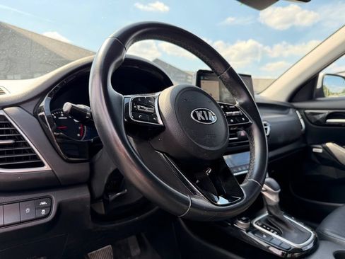 Used 2021 Kia Seltos SX AWD/4WD image 38