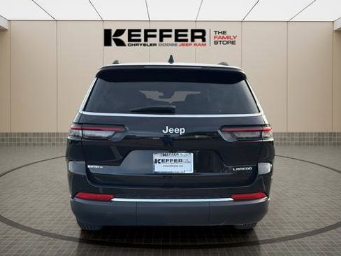 New 2025 Jeep Grand Cherokee L Laredo image 4