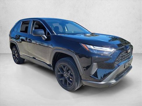 Used 2023 Toyota RAV4 LE image 3