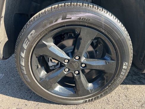 Used 2025 Jeep Grand Cherokee Altitude image 36