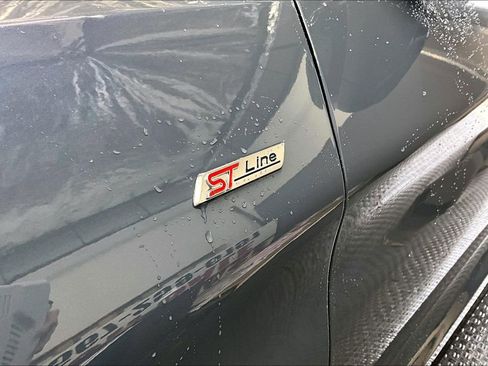 Used 2025 Ford Explorer ST-Line w/ Premium Package image 34