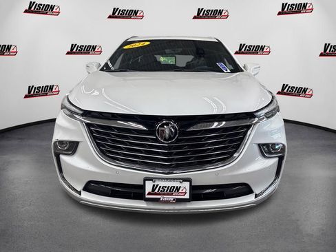 Used 2024 Buick Enclave Premium AWD/4WD image 2