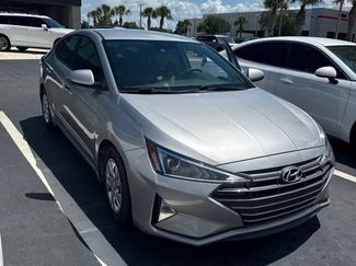 Used 2020 Hyundai Elantra SE w/ Cargo Package (C1) FWD video 2