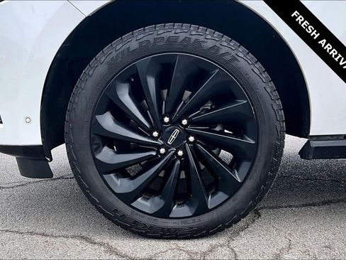 Used 2020 Lincoln Navigator Reserve w/ Equipment Group 208A Reserve AWD/4WD image 35