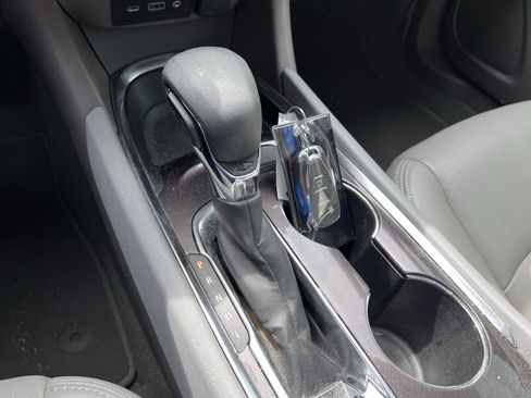 Used 2022 Chevrolet Malibu LT image 26