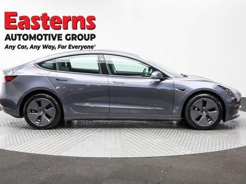 Used 2023 Tesla Model 3 Standard Range image 4