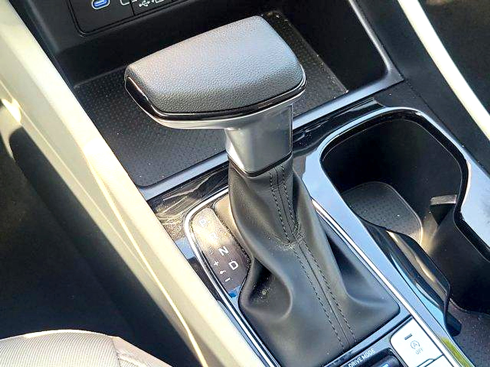 Used 2025 Hyundai Tucson SE FWD image 29