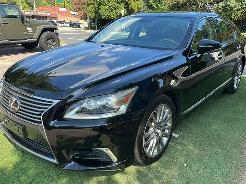 Used 2014 Lexus LS 460 AWD w/ Comfort Package image 3